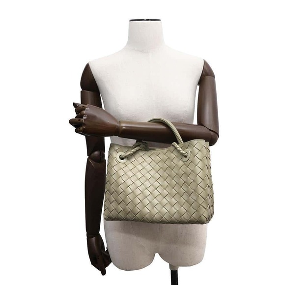 Bottega Veneta Intrecciato Andiamo Lambskin Handbag Bag - Picture 4 of 11